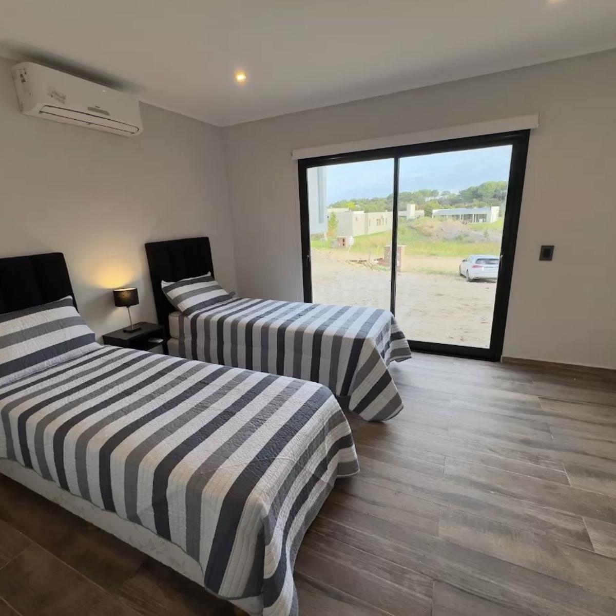 Casa en Costa Esmeralda Residencial II Lote 233 4 Dorm. 4