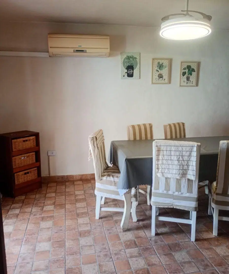 VENTA DE CASA BARRIO JARDÍN HIPODROMO, 2 PLANTAS, 3 DORMITORIOS CON ESCRITURA U$S 90.000 1