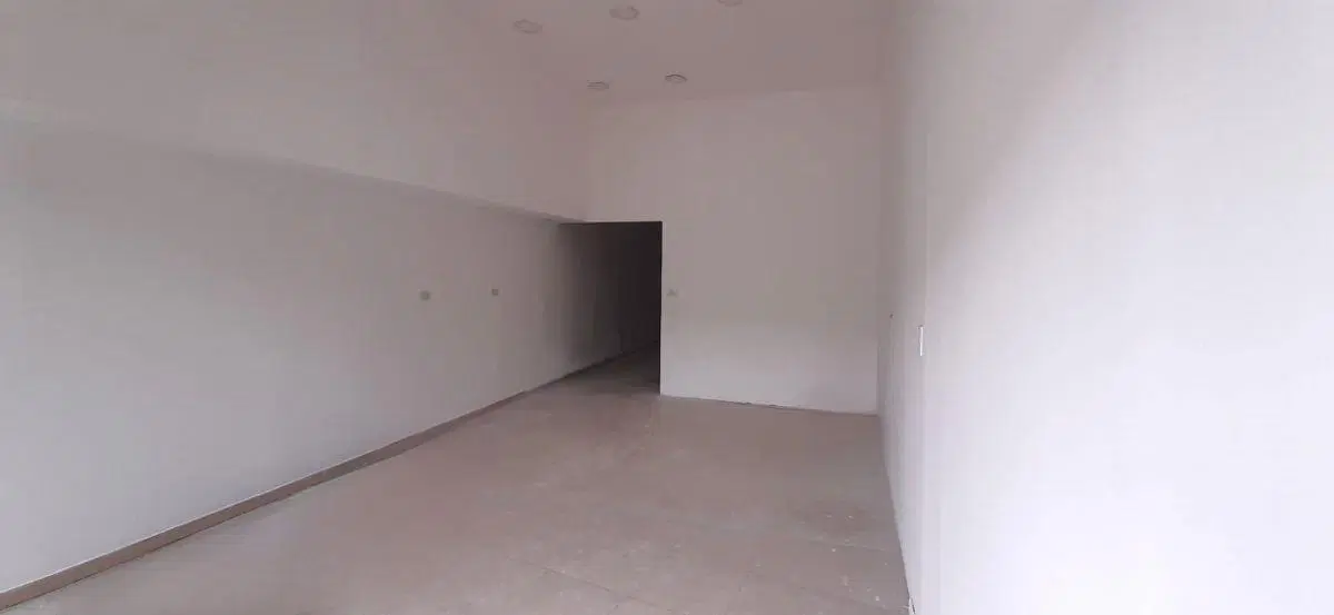 ALQUILER DE LOCAL SOBRE AV. SAGRADA FAMILIA 5