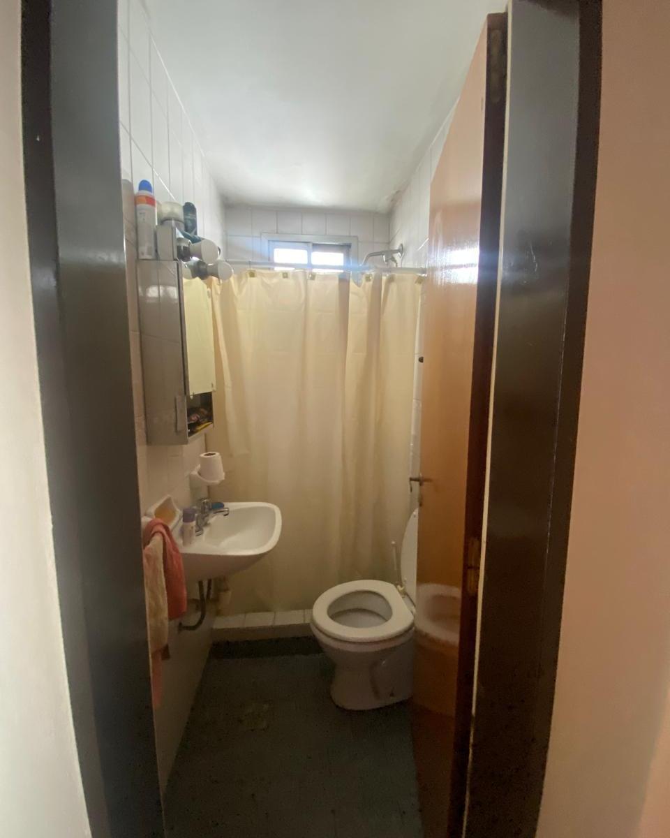 Oportunidad! Venta Casa 4 Ambientes, Excelente Ubicacion en Quilmes Oeste 2