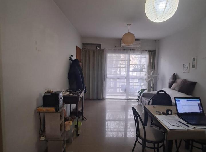 Venta departamento dos ambientes en Matheu n°62, 2° piso, Quilmes. 2