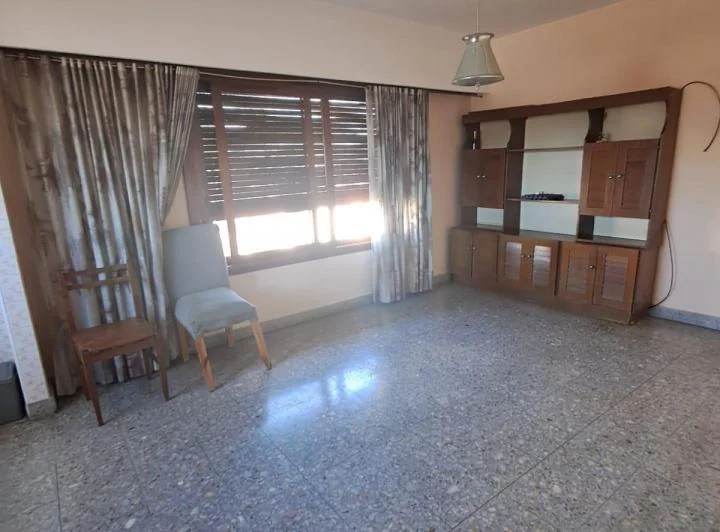Alquiler casa amplia 4 ambientes  con terraza en Quilmes Oeste. 3