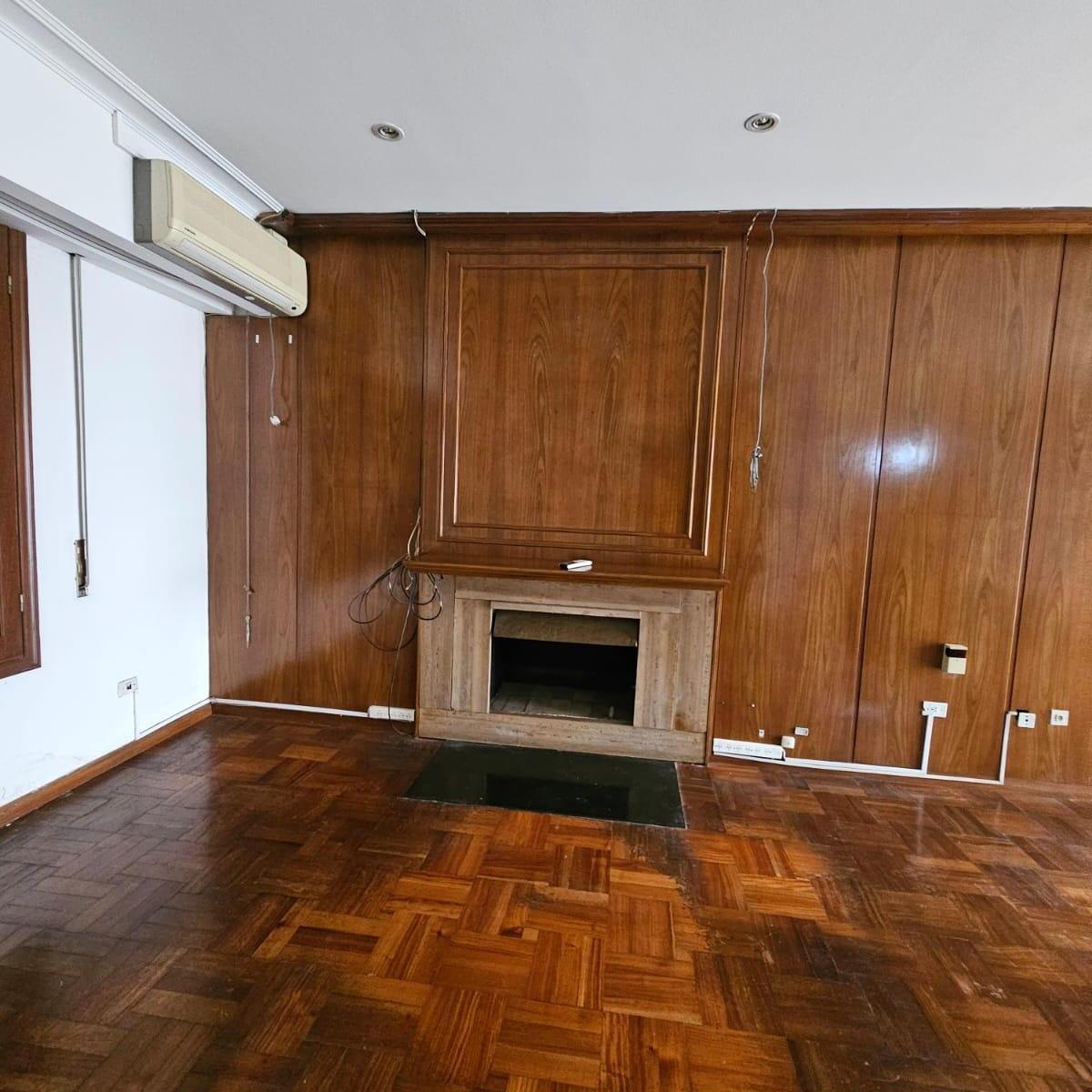 Enorme Casa en Barrio Bombal 3