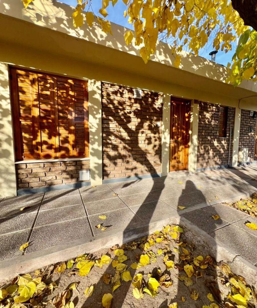 Foto de Casa en Alquiler - Dorrego, Guaymallen, imagen 2