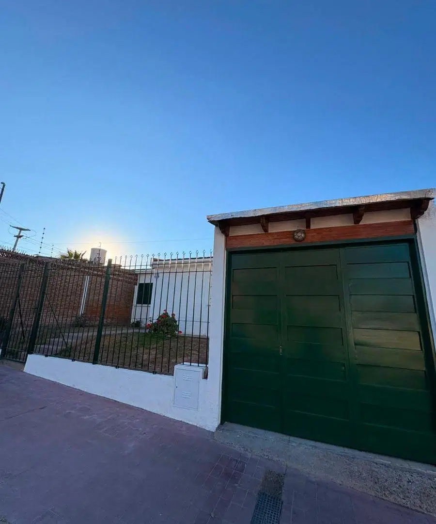 Casa en Alquiler 3 Dormitorios con Cochera | Barrio Cementista 2