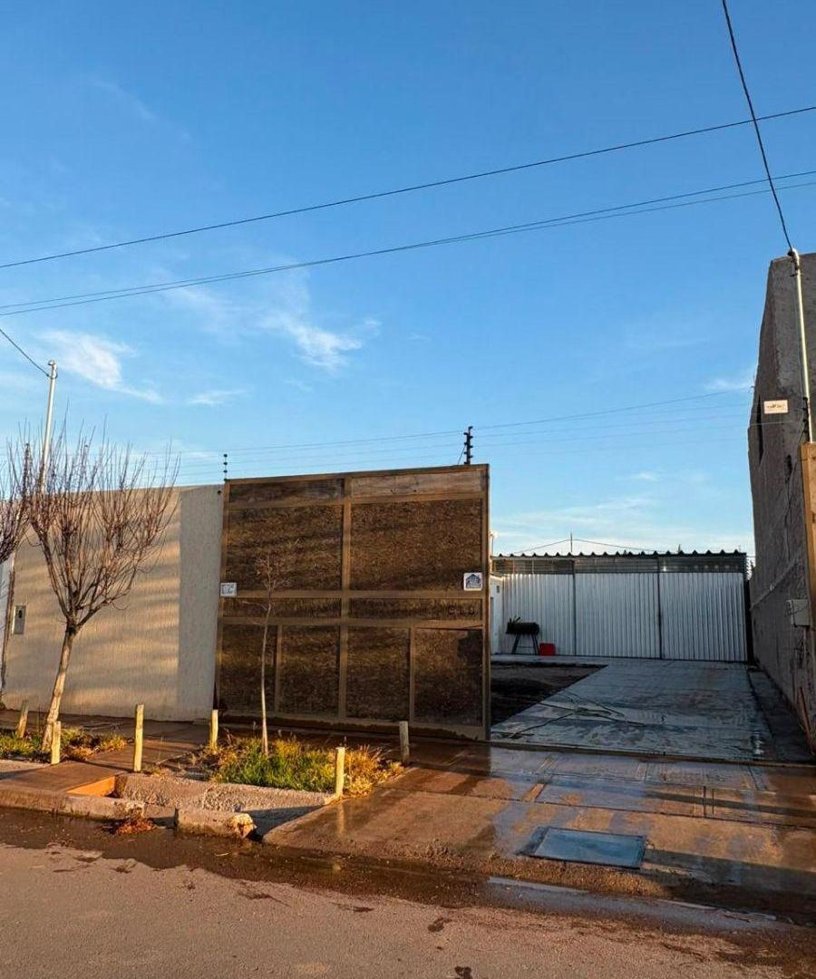 Foto de Terreno 360 m² con Galpón 140 m² - Barrio Andesmar, imagen 2
