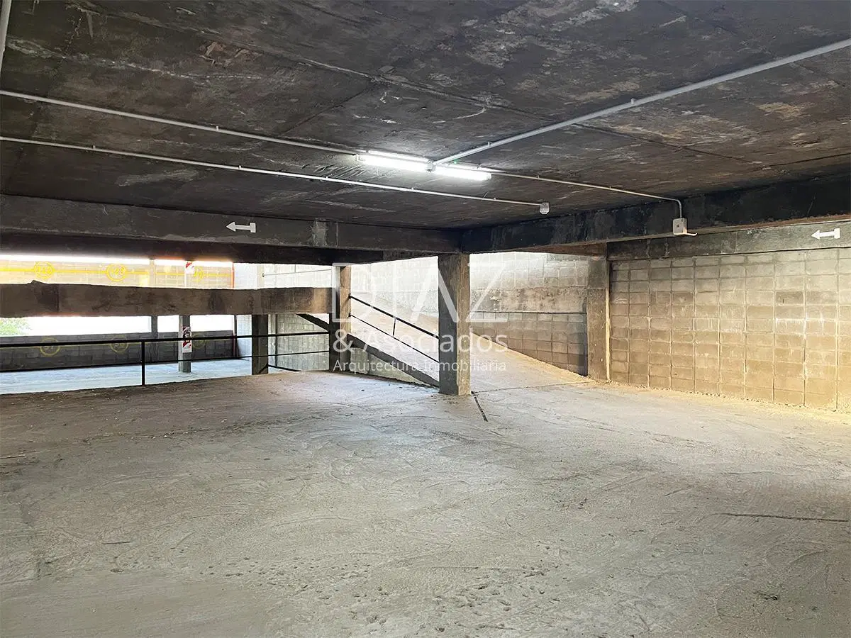 Cochera en Venta | Yrigoyen 3
