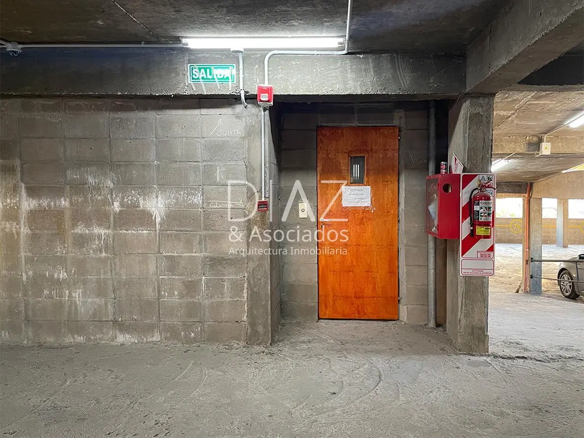 Cochera en Venta | Yrigoyen 4
