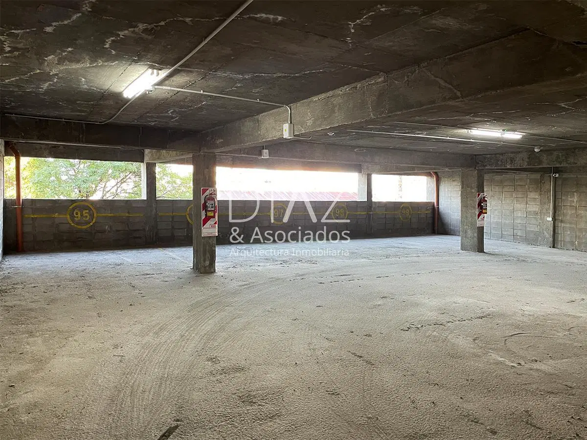Cochera en Venta | Yrigoyen 1
