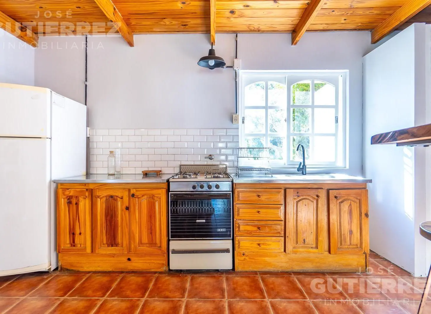 Casa quinta con quincho y pileta en venta en Bahía Blanca 5