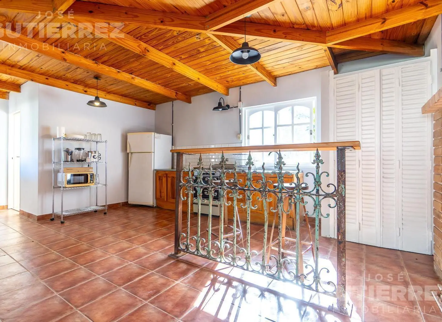 Casa quinta con quincho y pileta en venta en Bahía Blanca 4