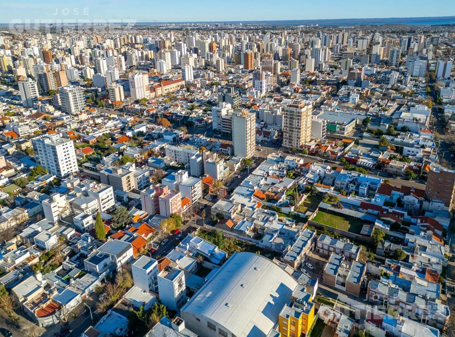 Terreno en venta ubicacion premium para desarollo en Bahia Blanca 4