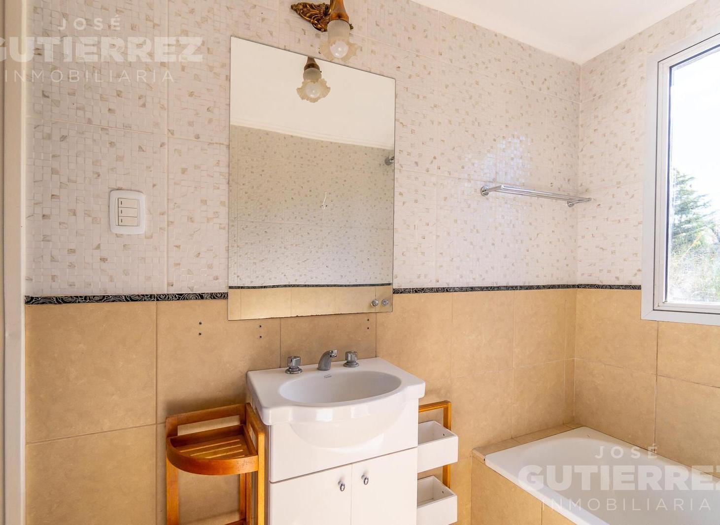 Foto de Casa quinta en venta con pileta y quincho, Barrios Las Lomitas, Bahía, imagen 5
