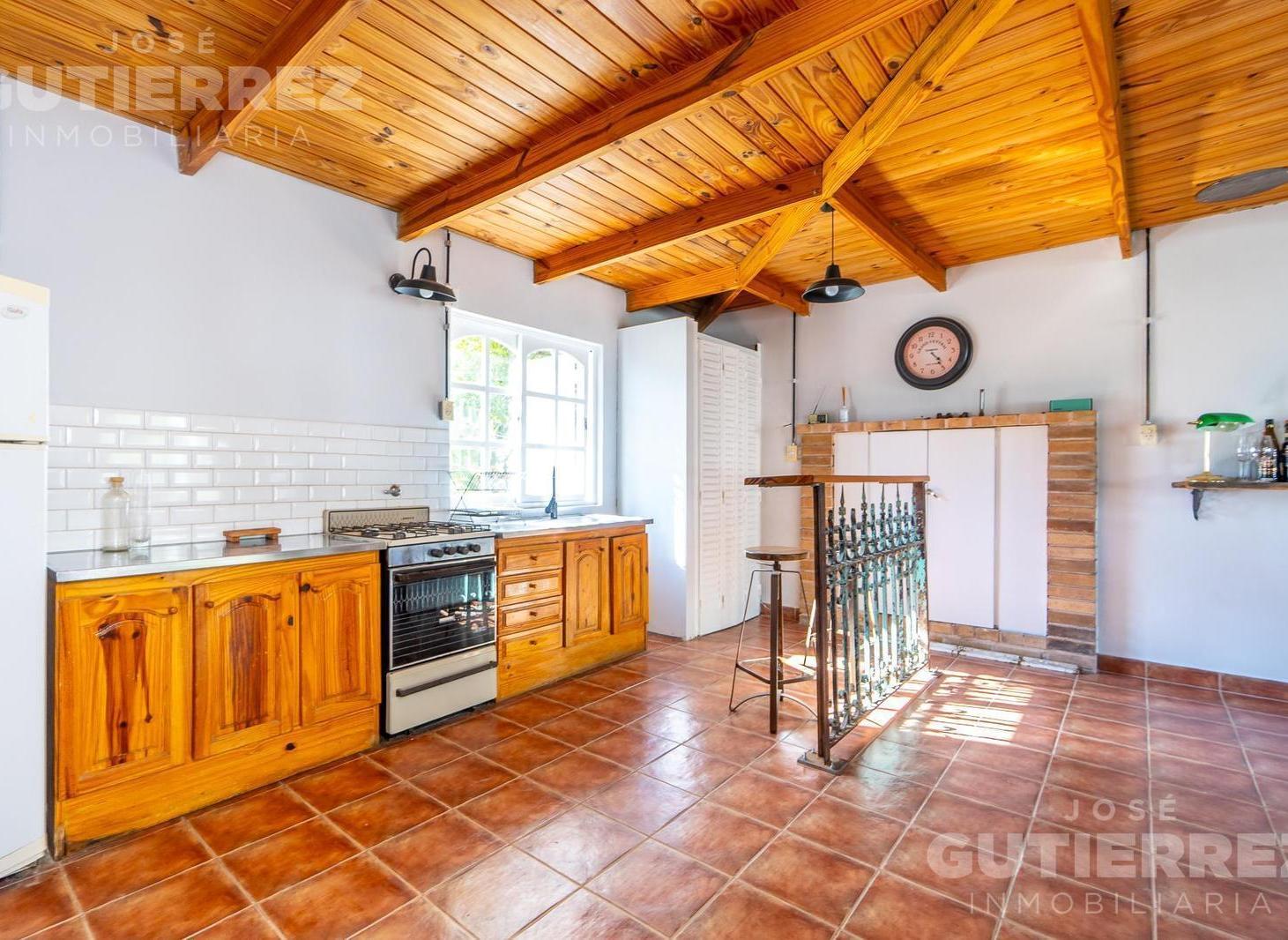 Foto de Casa quinta en venta con pileta y quincho, Barrios Las Lomitas, Bahía, imagen 3