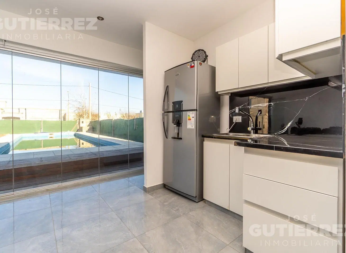 Casa con pileta 1