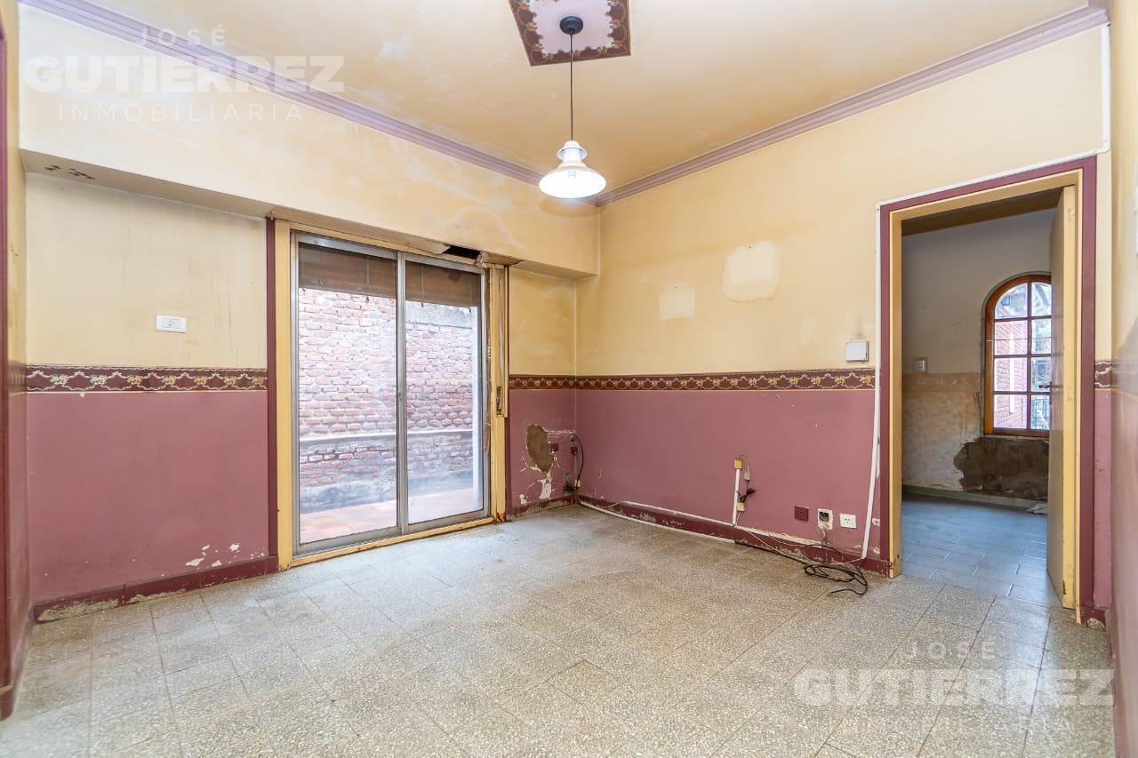 Foto de Casa de 2 habitaciones con patio de 58 mts de fondo a refaccionar, imagen 3