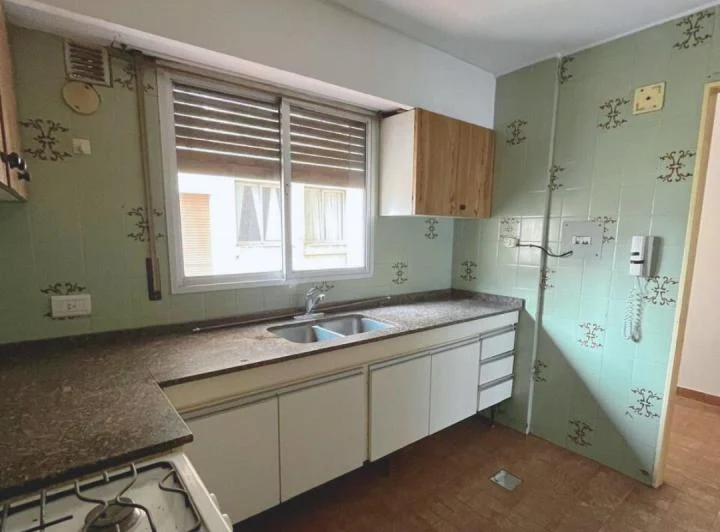 EN VENTA Dpto 2 Dorm Pleno Centro 3
