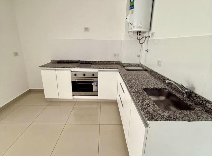 ALQUILO DEPTO 2 DORM /NUEVO, CÉNTRICO/ A UNA CUADRA DE JEFATURA! 1