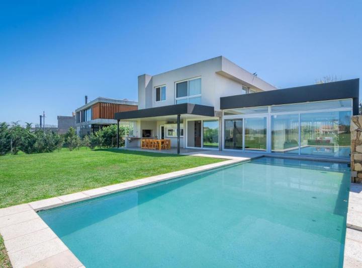 Casa en Venta Al Golf Haras Santa María, Escobar. 1