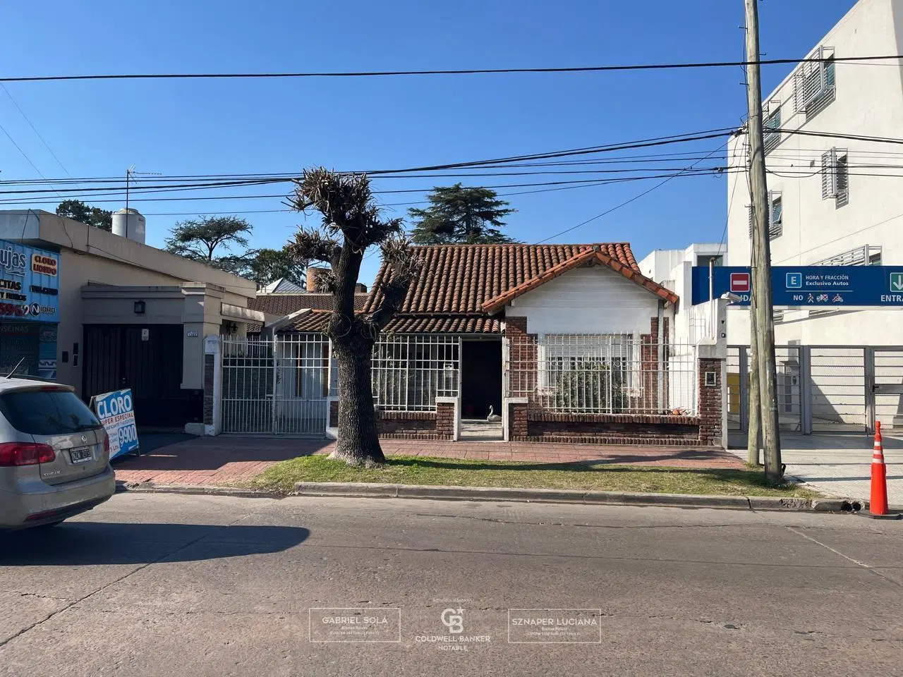 VENTA  de casa en oportunidad para desarrollos - Santa Rosa Castelar  zona comercial 2