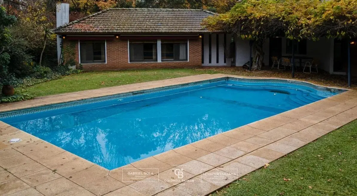 VENTA  Casa de Autor "Las Glicinas"   5 Suites  Pileta Excelente Acceso Panamericana 3