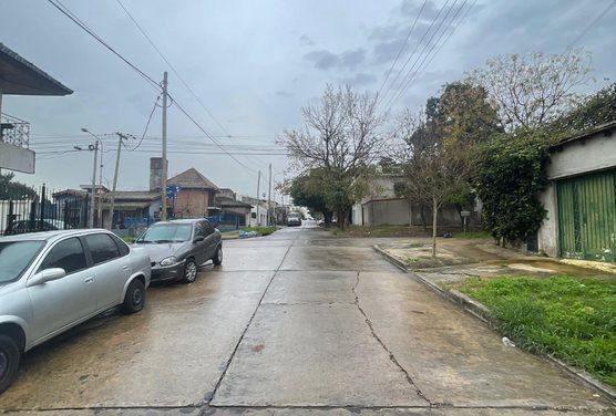 Foto de Casa con terreno propio oportunidad en Aldo Bonzi para refaccionar, imagen 1