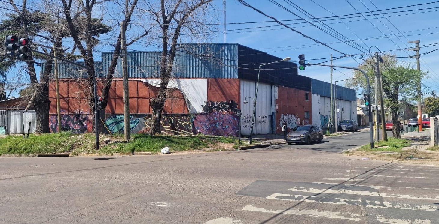 Foto de VENTA de Depósito 600m2 en Esquina Estratégica, excelente Acceso, imagen 2