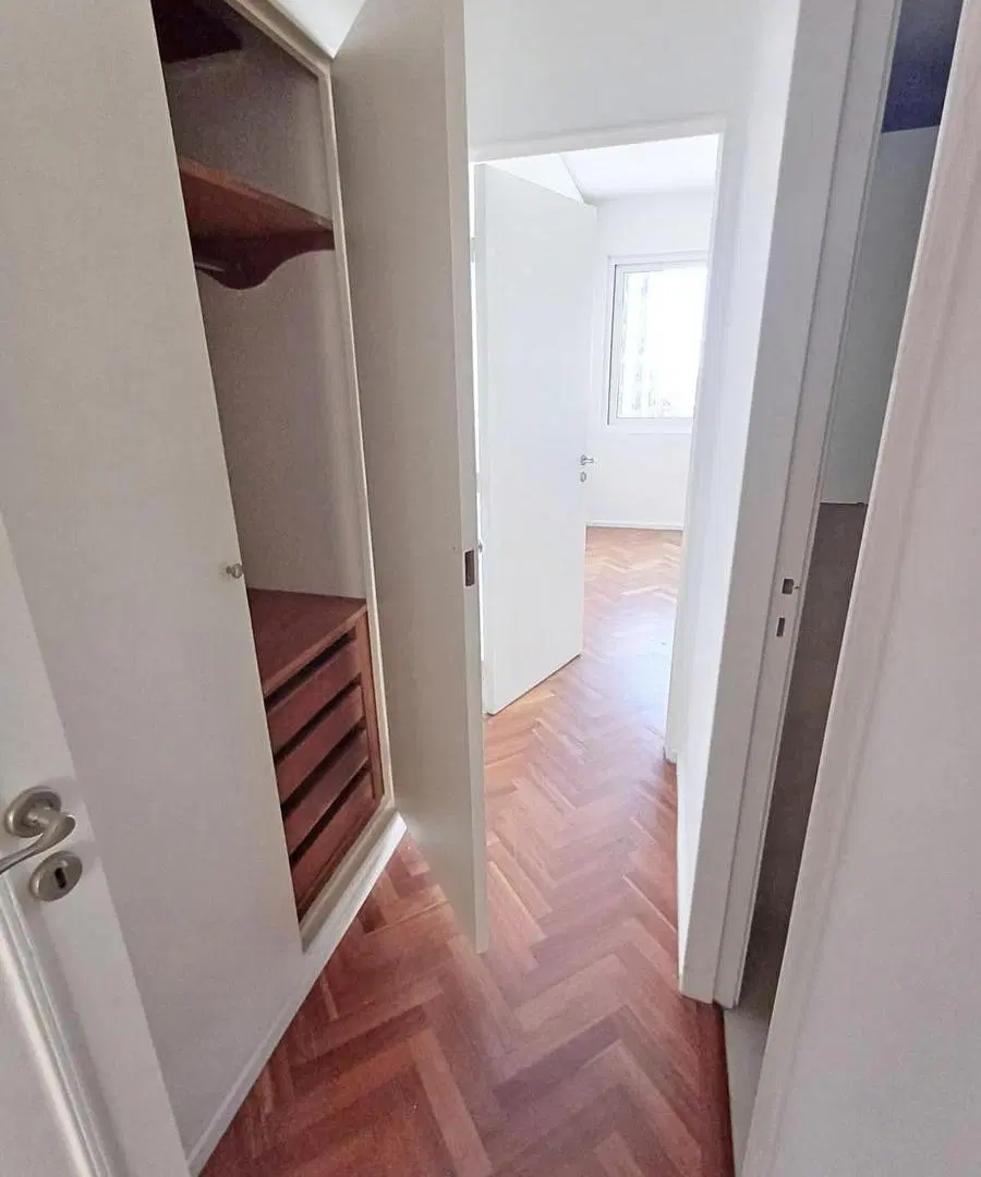 Excelente departamento 4 ambientes c/dependencia 2