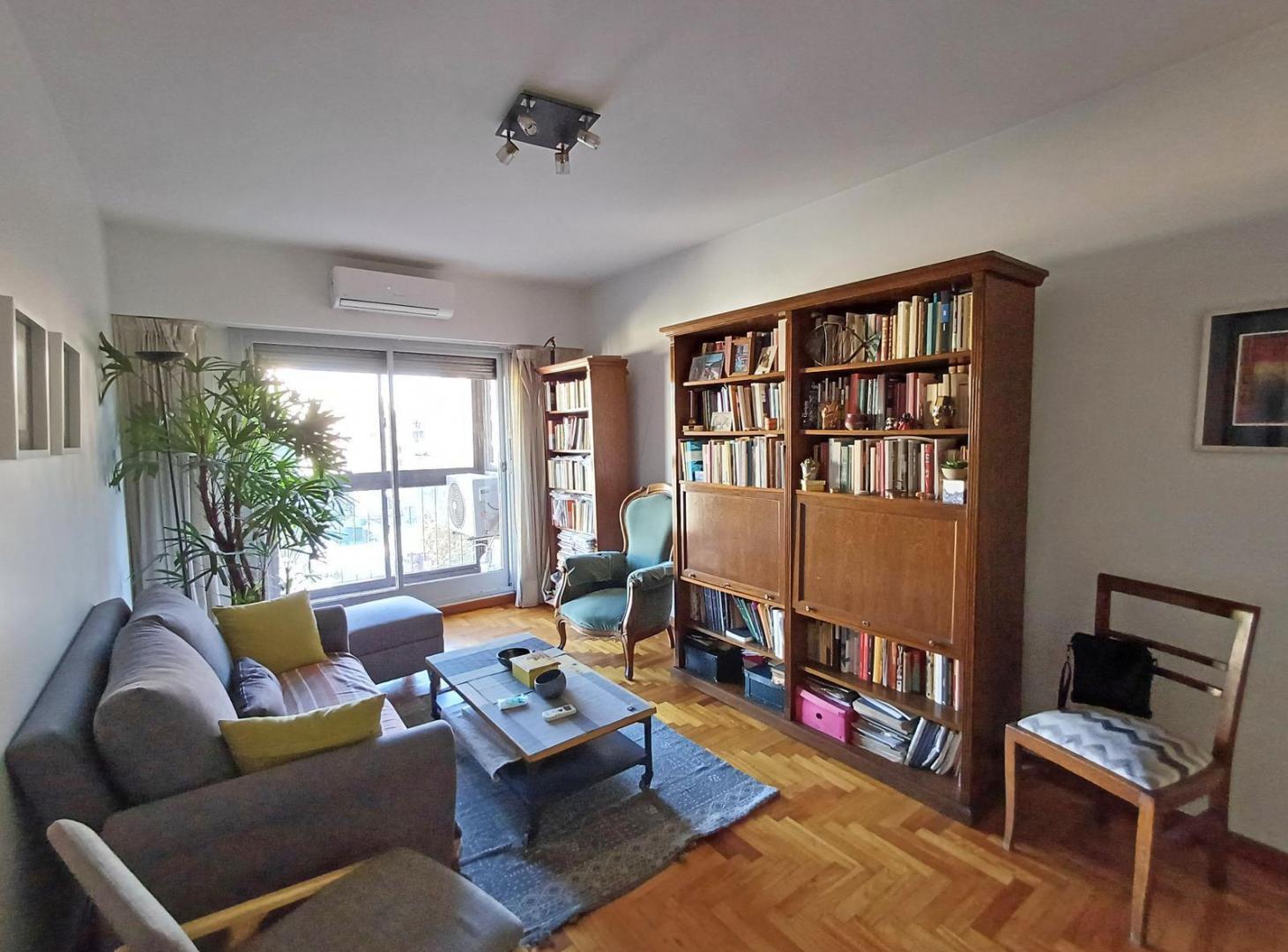 Foto de Excelente Departamento 3 ambientes en Almagro, Balcón al frente vista, imagen 1