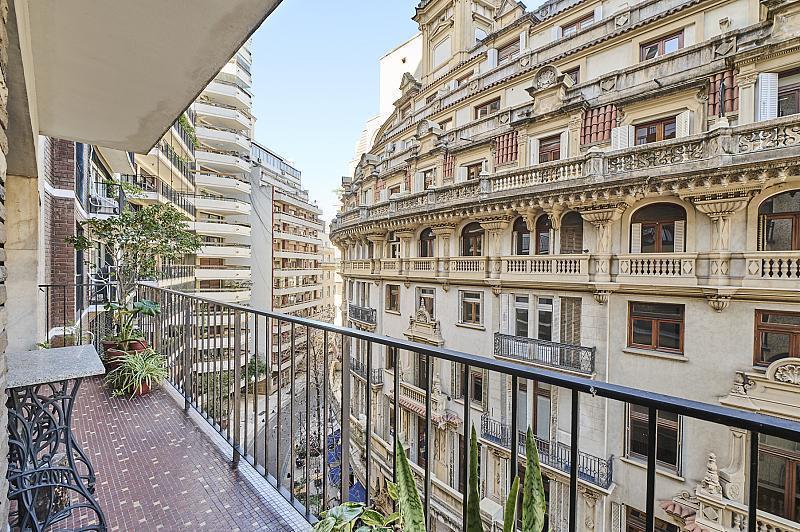 Foto de Departamento de categoría en calle Arroyo al 800, Retiro 4 ambientes, imagen 1