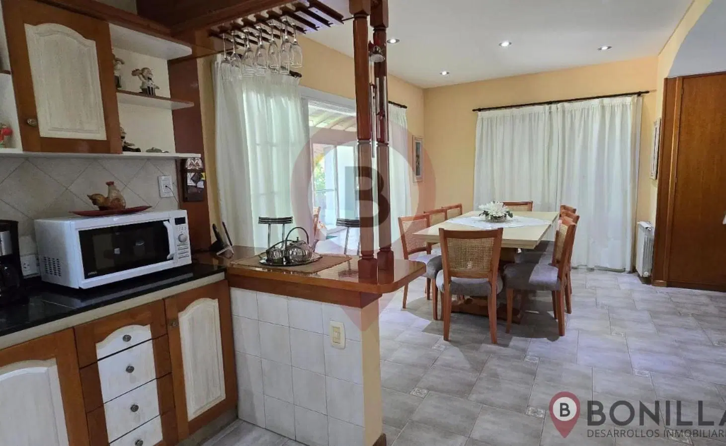 Casa Saint Thomas Sur de 5 Ambientes con Piscina y Garage Cerrado (E. Echeverria) 8