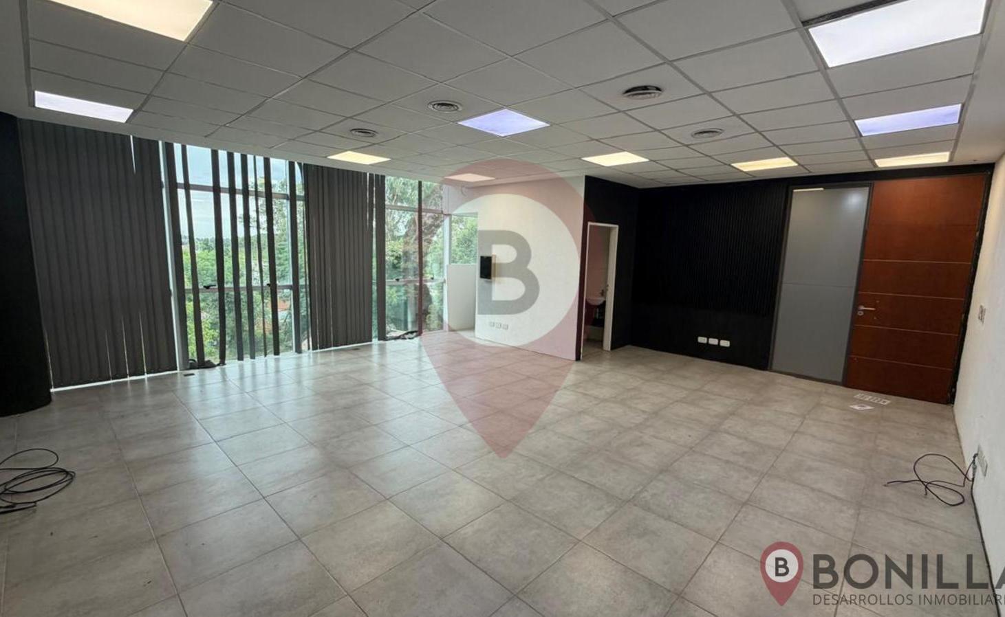 Foto de OFICINA EN AMANECERES OFFICE CON BAÑO, KITCHENETTE Y AIRE CENTRAL!!!, imagen 2