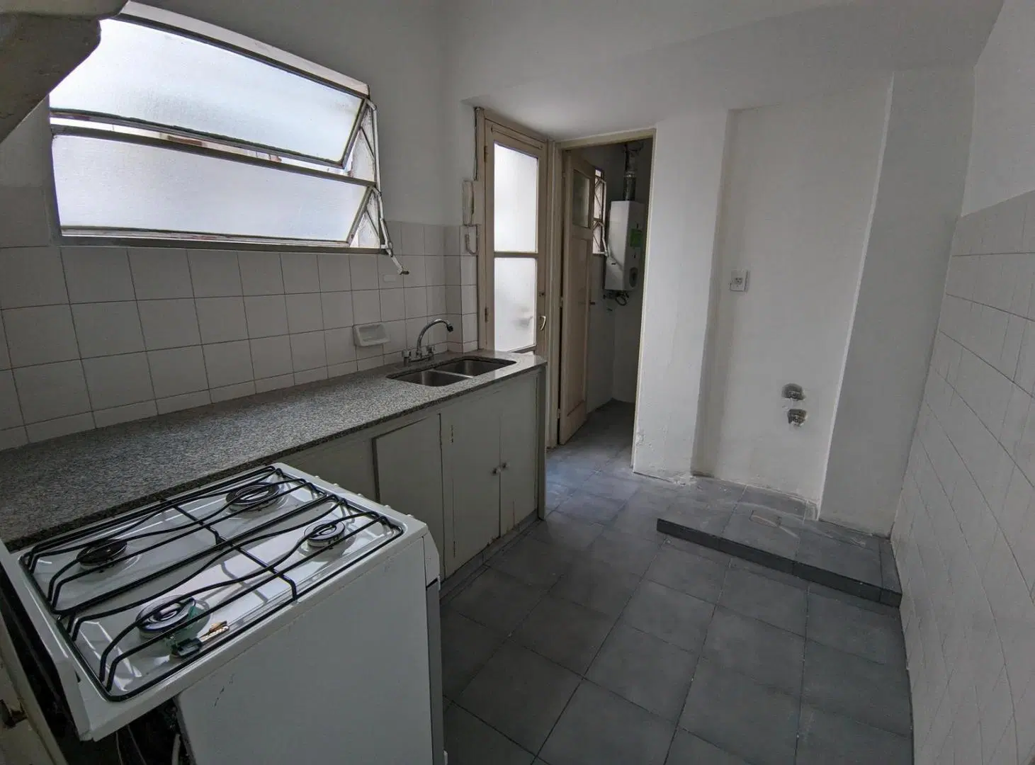 Departamento de 2 dormitorios con balcón al frente | 46 entre 7 y 8 8