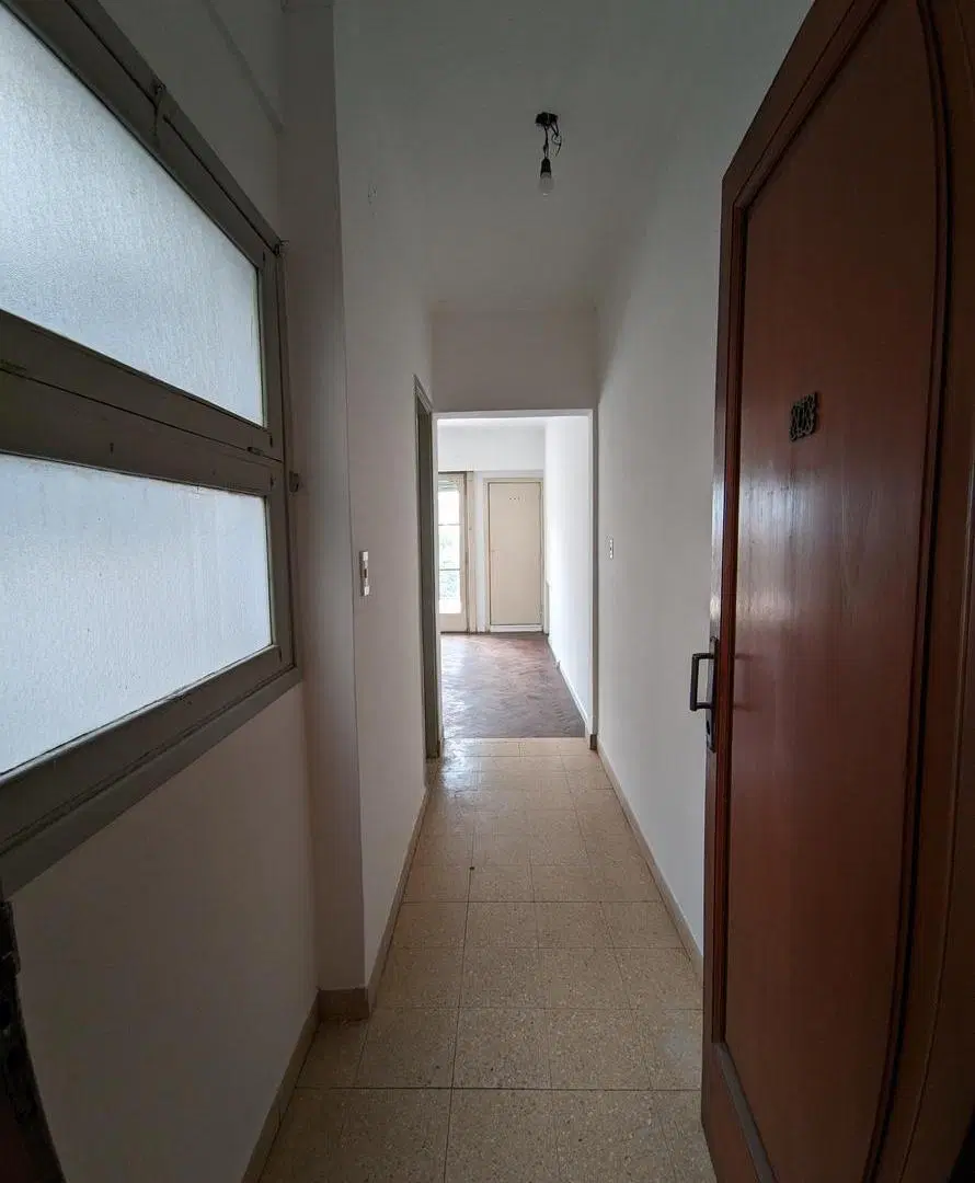 Departamento de 2 dormitorios con balcón al frente | 46 entre 7 y 8 1