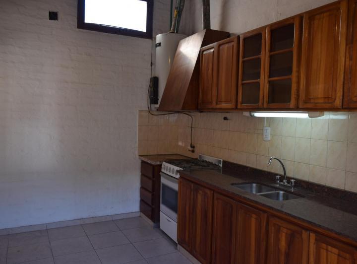 Casa de dos plantas en venta! Muy amplia y luminosa 5