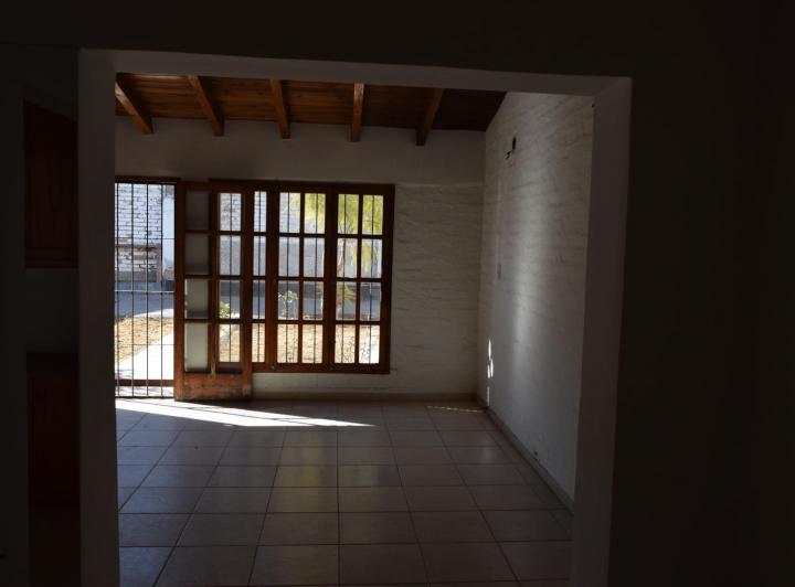Casa de dos plantas en venta! Muy amplia y luminosa 2