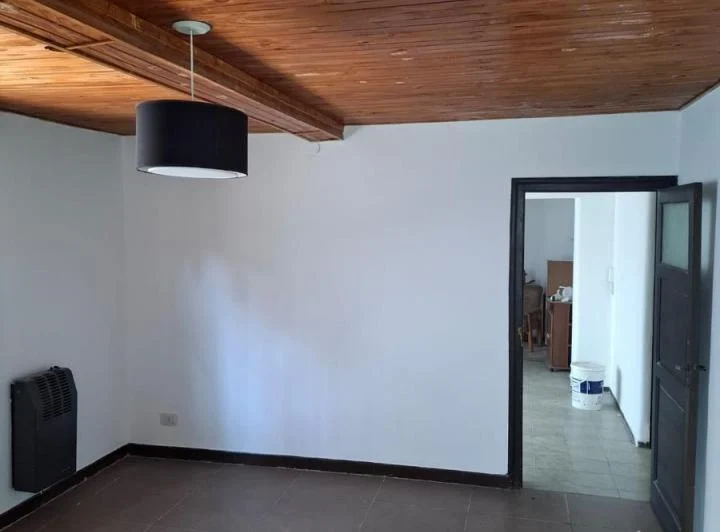 inmobiliaria Porcel alquila casa en Juan Cruz Vera al 685 de la 4ta seccion 4