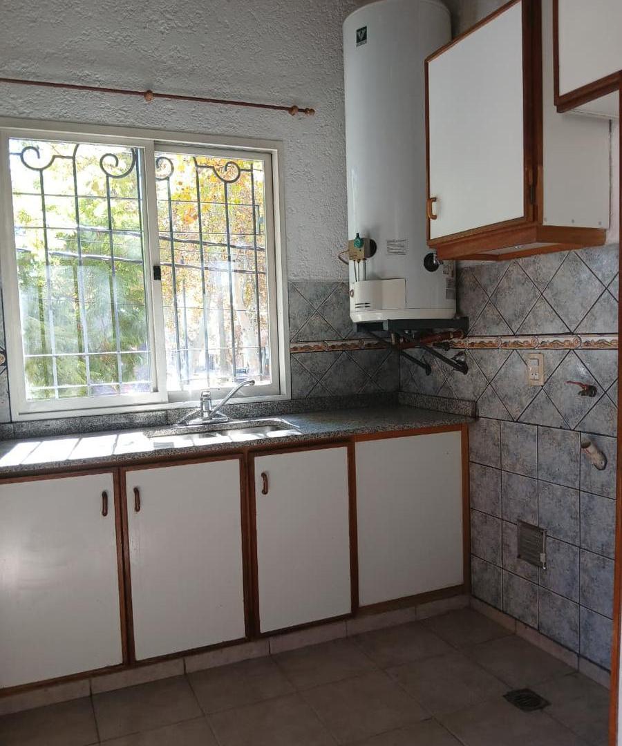 Foto de Departamento en Alquiler en Calle Belgrano - Godoy Cruz. A metros de, imagen 5