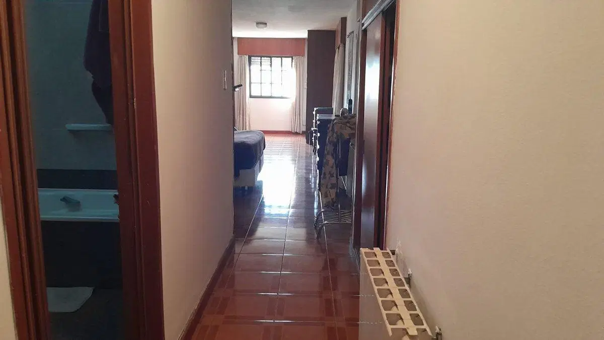 EN VENTA CASA 4 DOR. B°PALERMO COSTANERA C/PILETA 5