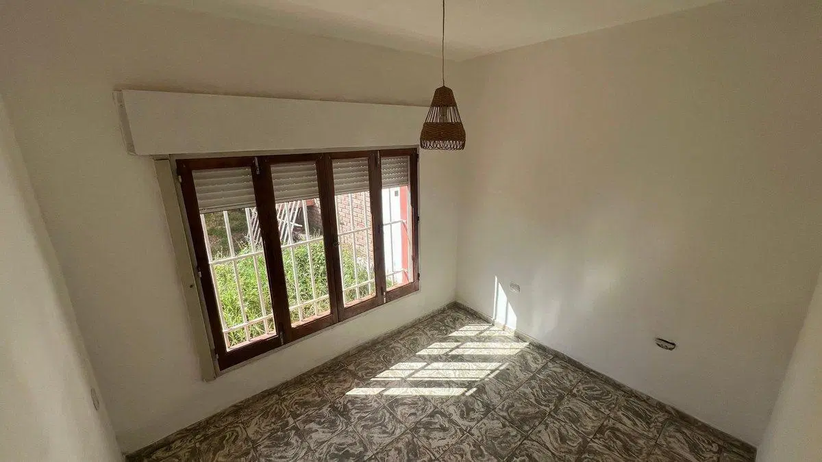 CASA EN VENTA 4 DORM.+ DTO. B° RIVADAVIA V. MARIA 2