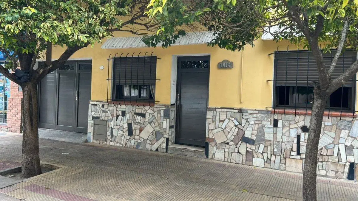 SE VENDE CASA 4 DORM B° AMEGHINO, V.M. C/ESCRITURA 3