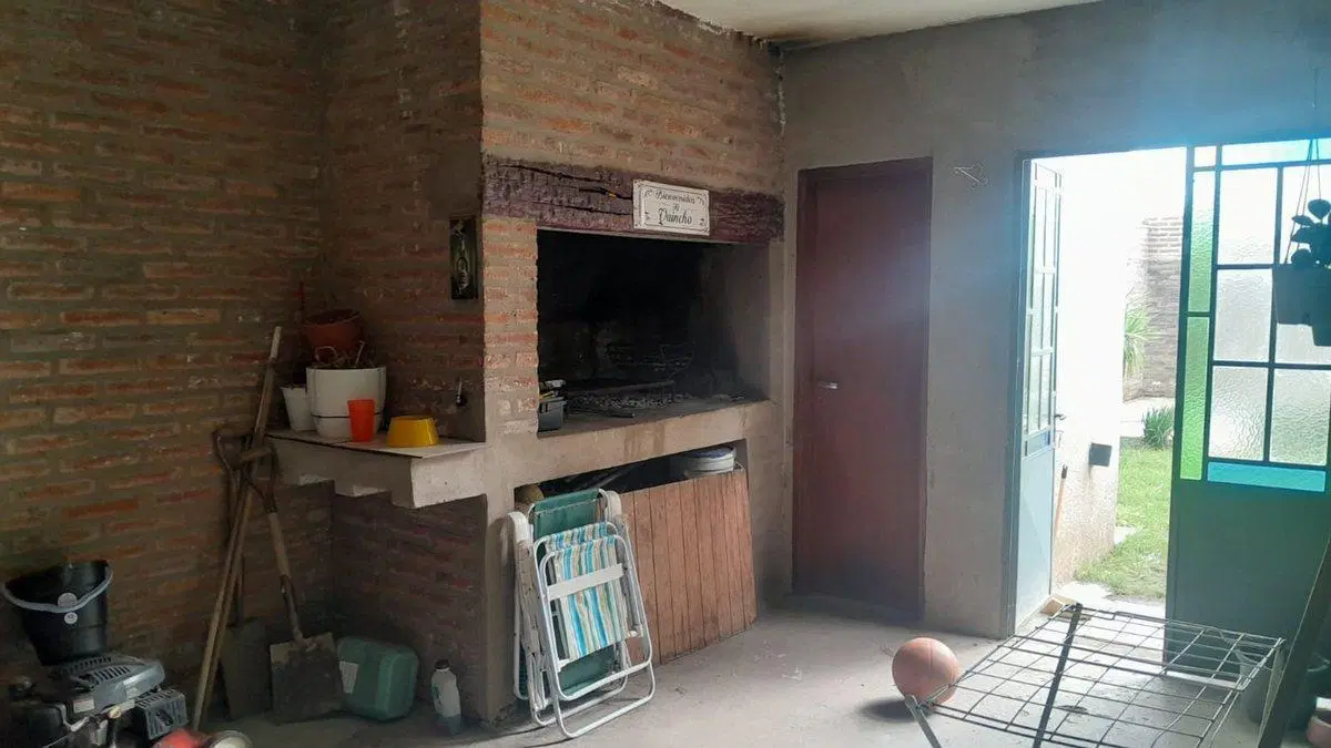 CASA EN VENTA CON PILETA VILLA MARÍA-APTA CREDITO 4