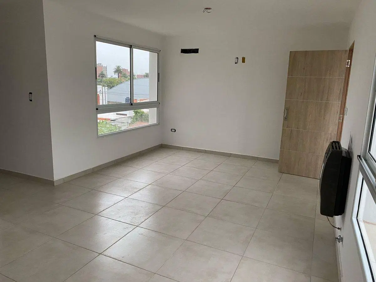 SE VENDE DEPTO. IDEAL ZONA ESTUDIANTES A ESTRENAR 3