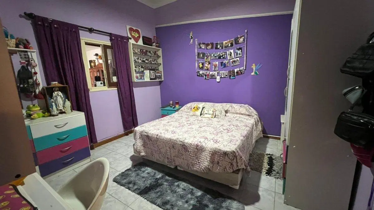SE VENDE CASA 4 DORM B° AMEGHINO, V.M. C/ESCRITURA 2