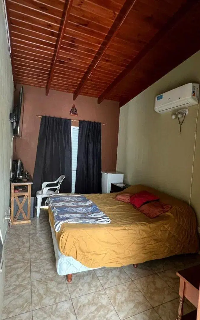 SE VENDE CASA 4 DORM B° AMEGHINO, V.M. C/ESCRITURA 3