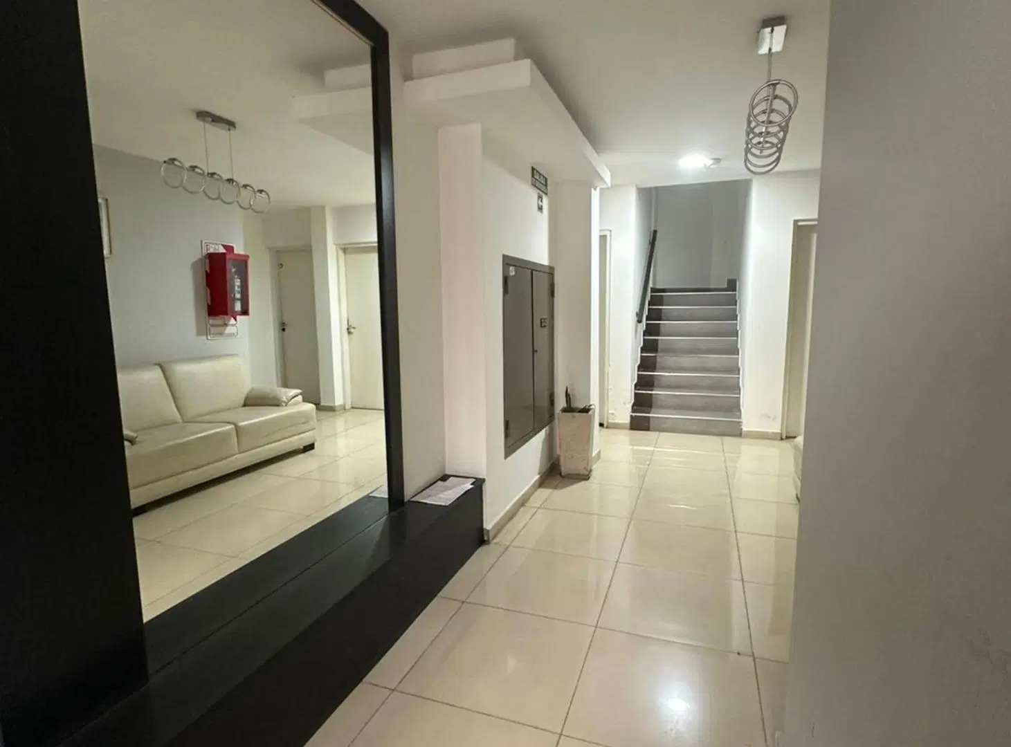 VENTA DPTO 2 DORM C/COCHERA B° LAMADRID V. MARÍA 5