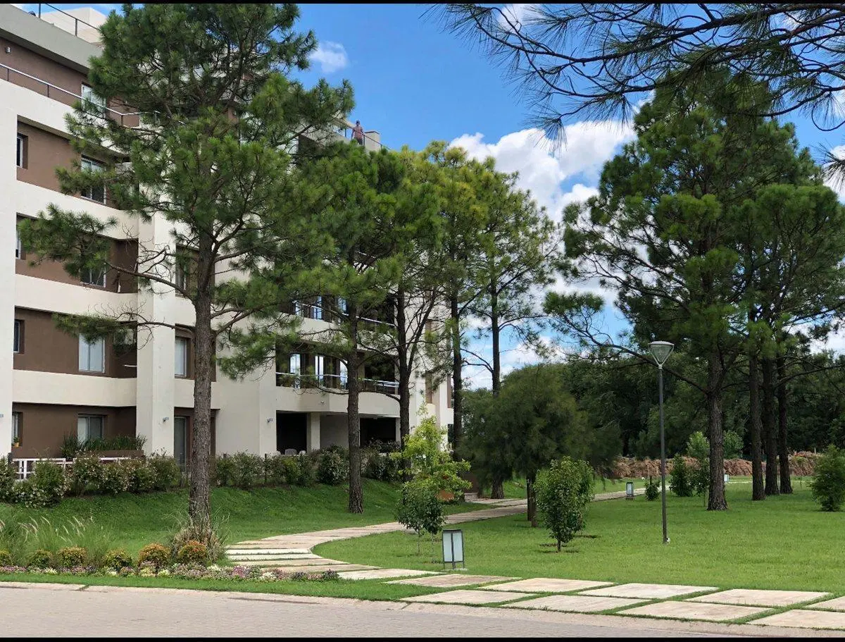 EN VENTA DTO DE CATEGORIA "ALTOS DEL RIO" V.MARIA 2