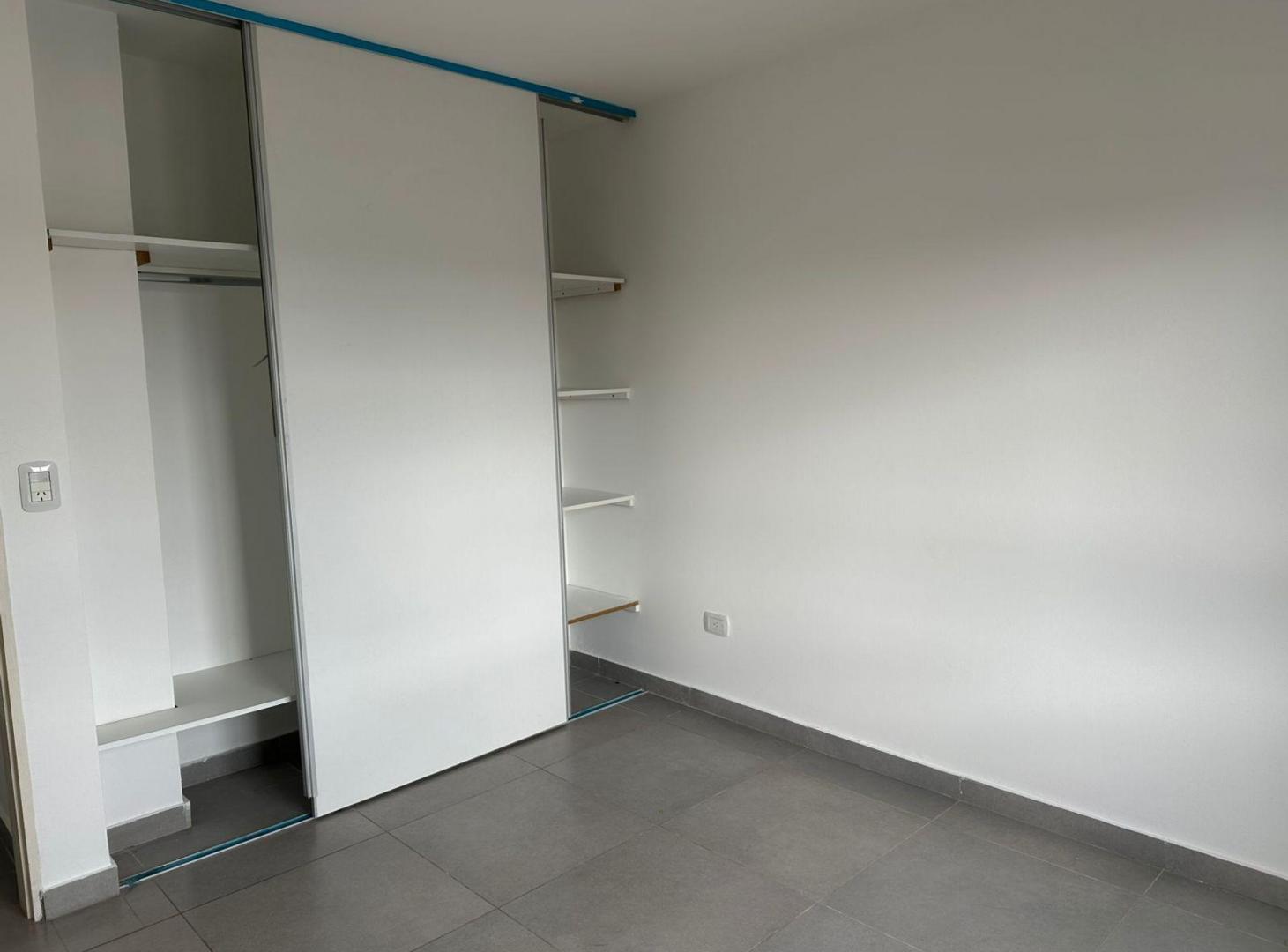 Foto de VENTA DPTO 2 DORM C/COCHERA B° LAMADRID V. MARÍA, imagen 5