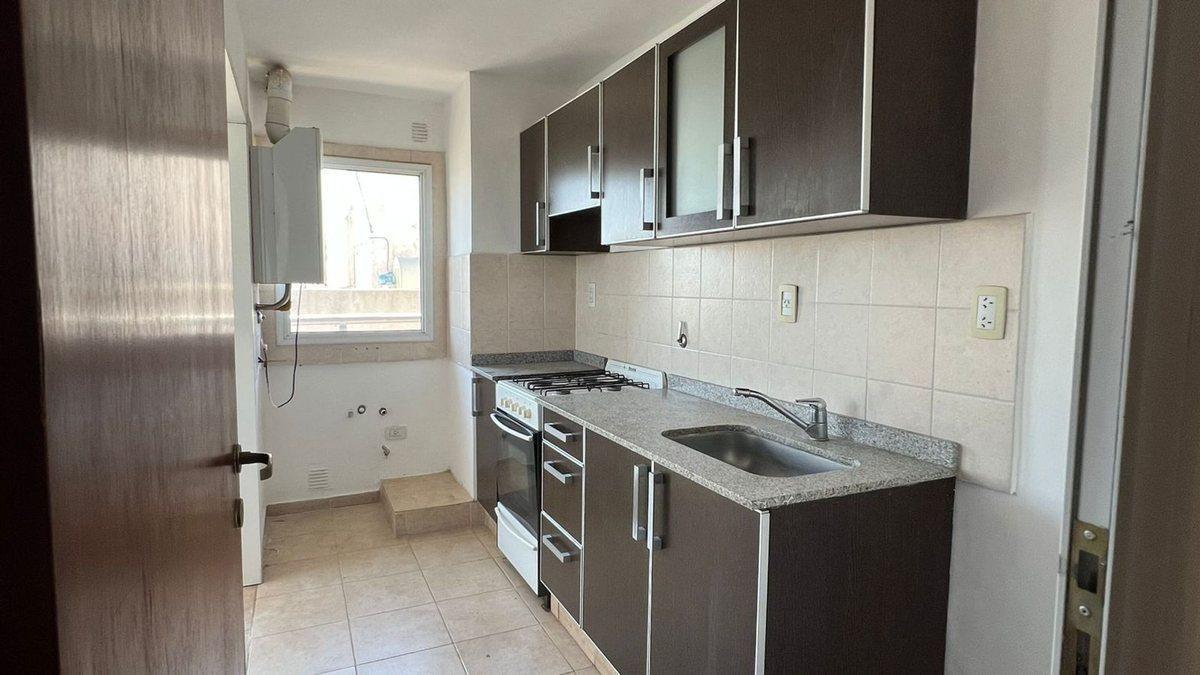 Foto de EN VENTA DPTO. 2 DORM BV. ESPAÑA 500, VILLA MARÍA., imagen 3