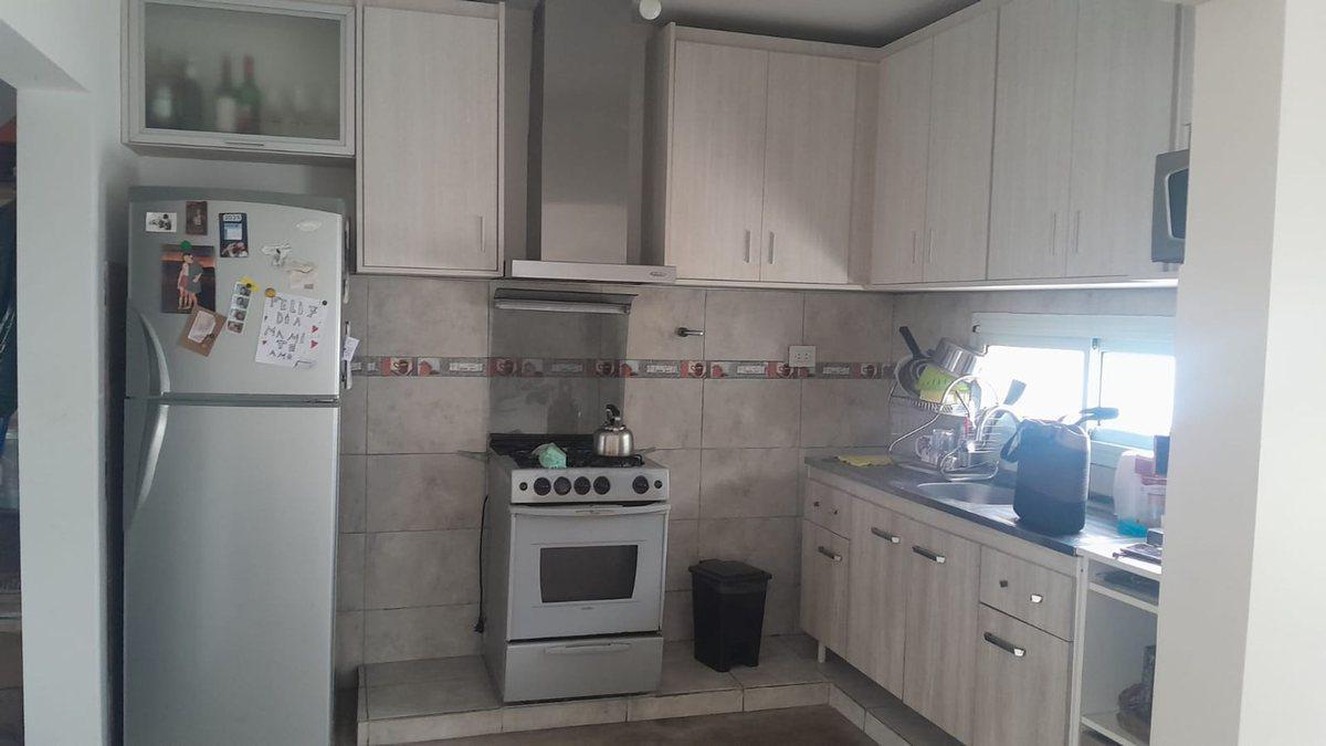 Foto de CASA EN VENTA CON PILETA VILLA MARÍA-APTA CREDITO, imagen 2